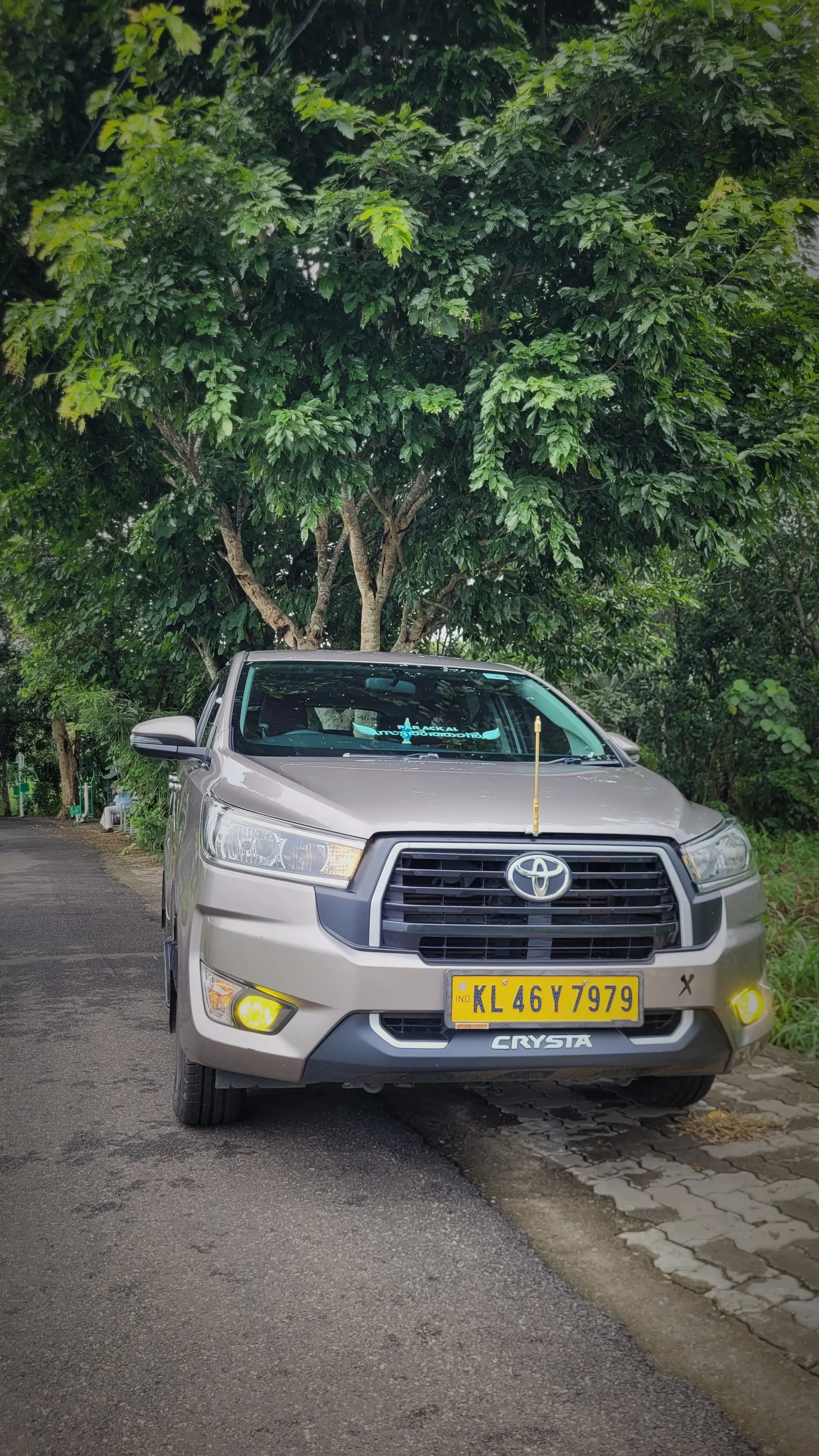 Toyota Innova Crysta Bronze