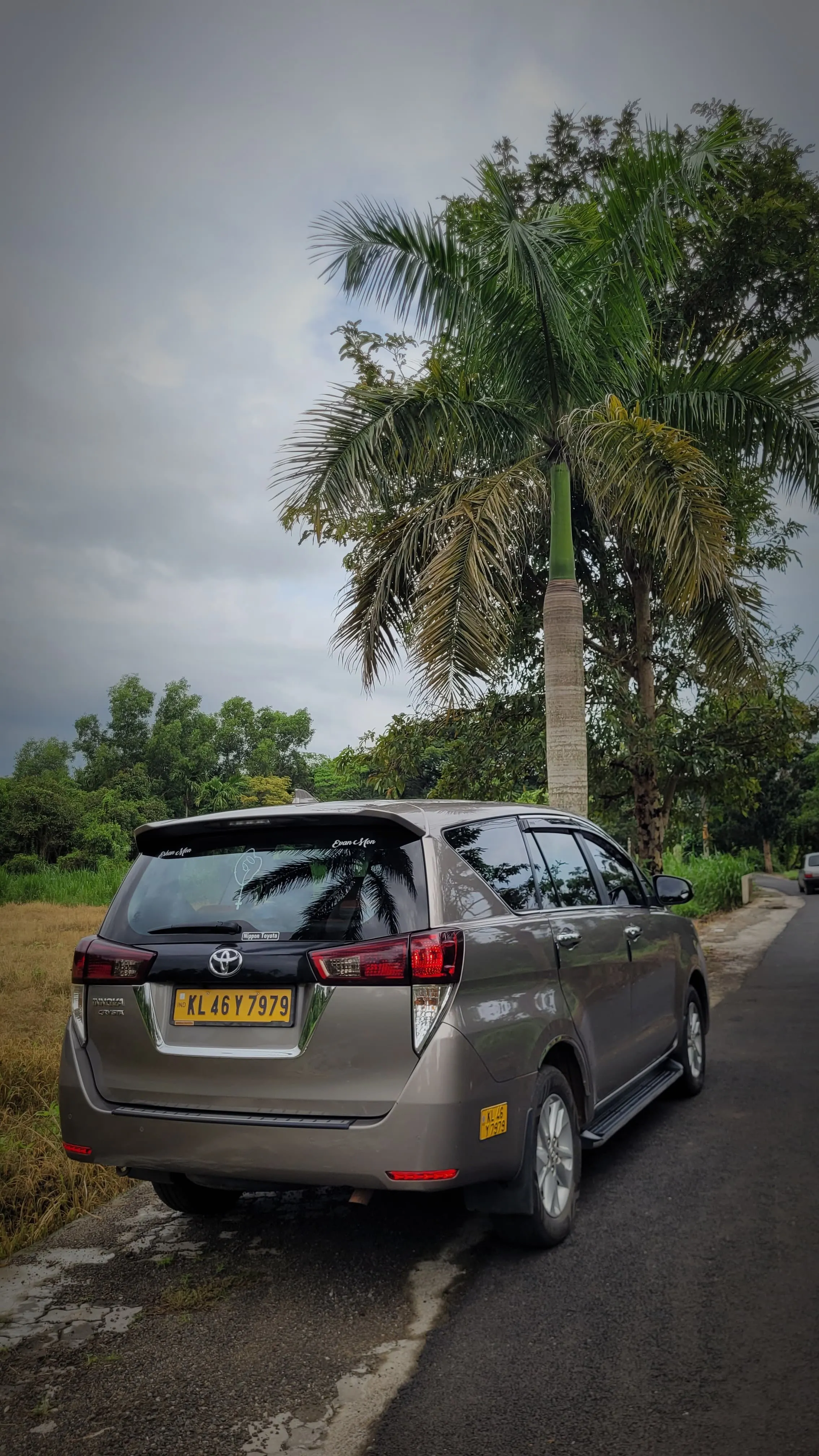 Toyota Innova Crysta Bronze
