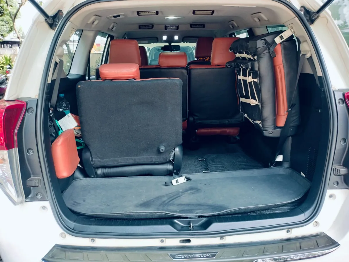 Toyota Innova Crysta